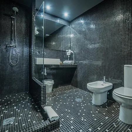 Hotel Mc 4*
