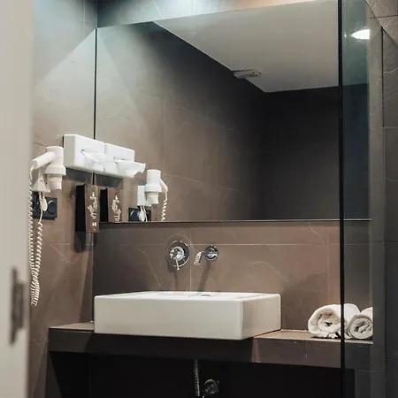 Hotel Mc 4*